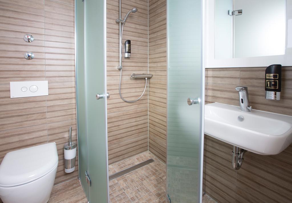 Cityhotel Am Mckeeplatz Crailsheim Room photo