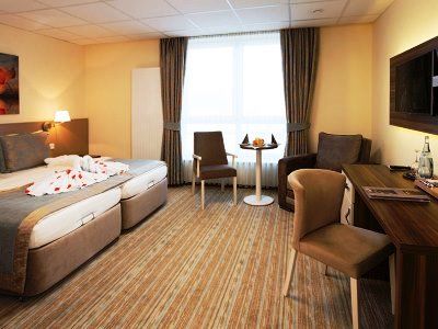 Cityhotel Am Mckeeplatz Crailsheim Exterior photo